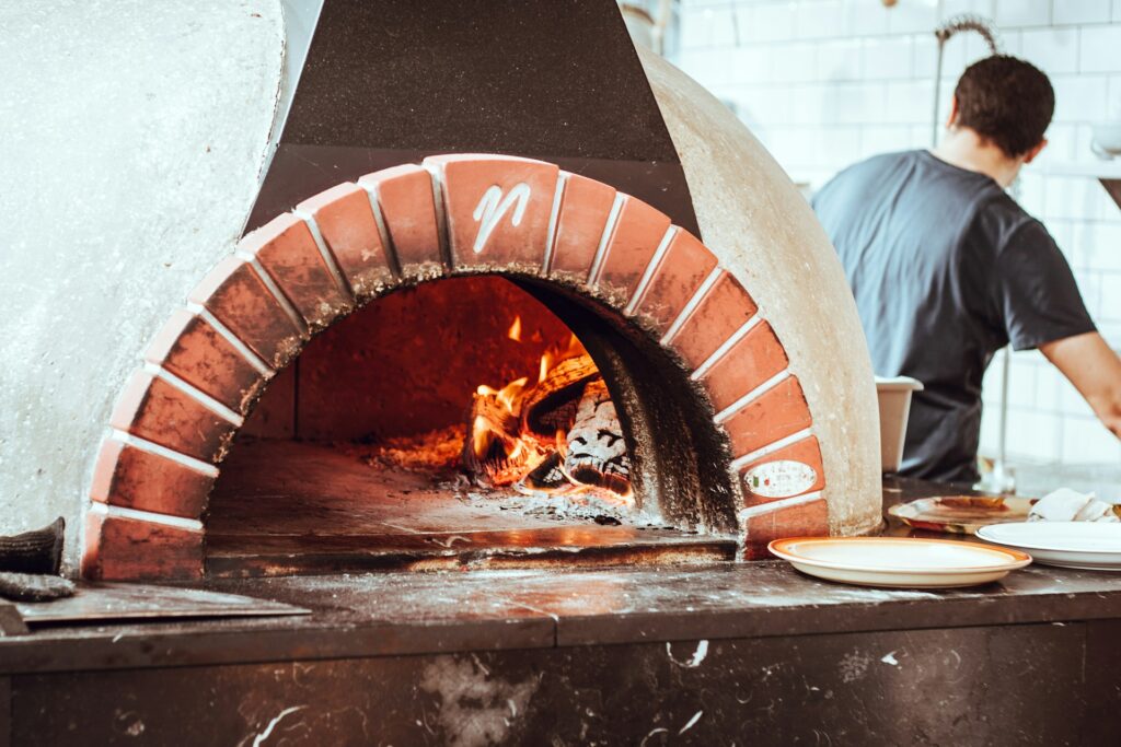 DIY Home Ovens That Imitate Wood-Fired Cooking