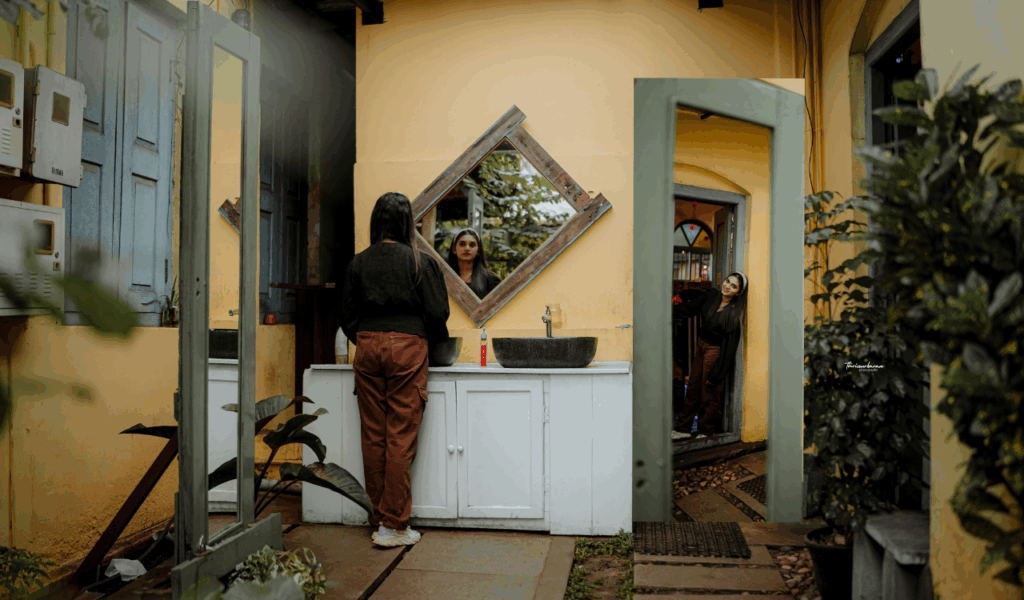 Mirrors Reflecting "Dead" Spaces