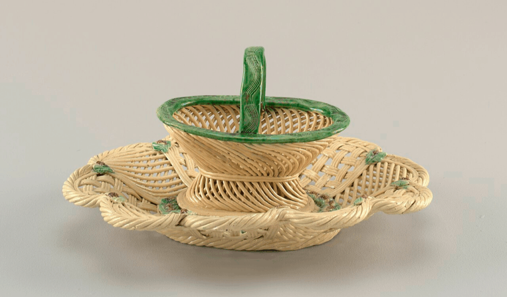 Scalloped Edge "Crackle" Trays