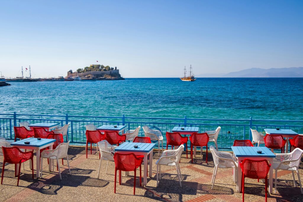  The Waterfront Seafood Restaurant With Crowd-Pleasing Views