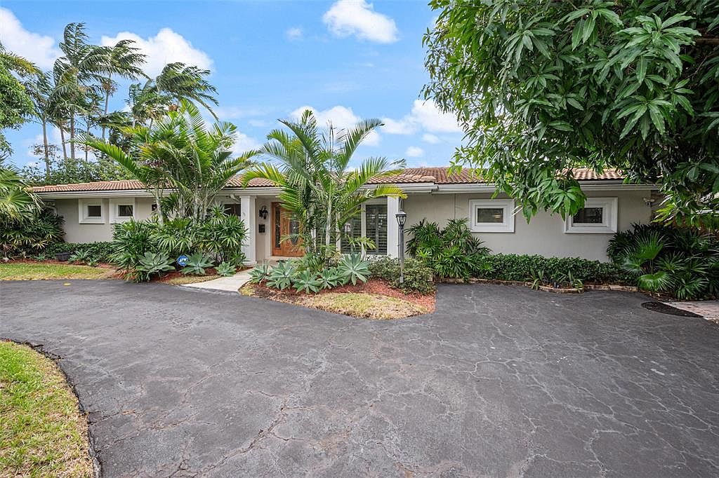 1955 Coral Ridge Masterpiece in Fort Lauderdale, Florida Featuring 100 Feet of Ocean-Access Frontage and a Tropical Backyard