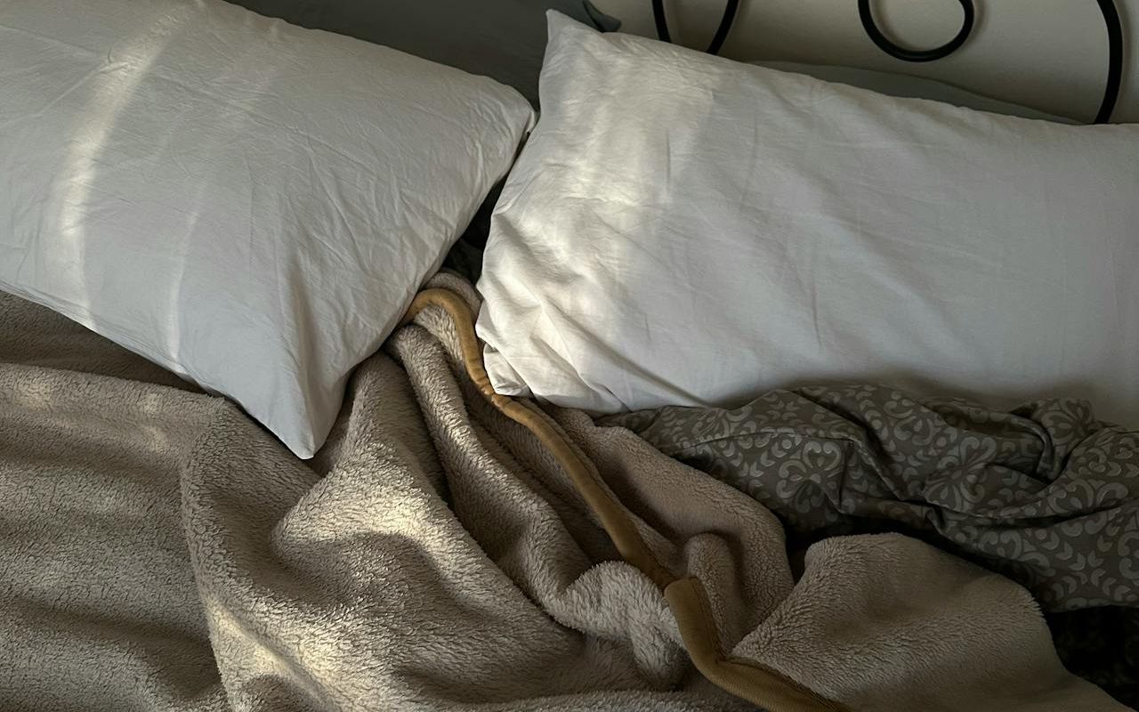 Cozy Throw Blankets and Pillows