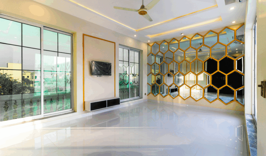 Mirror-Bottomed Infinity Mounts