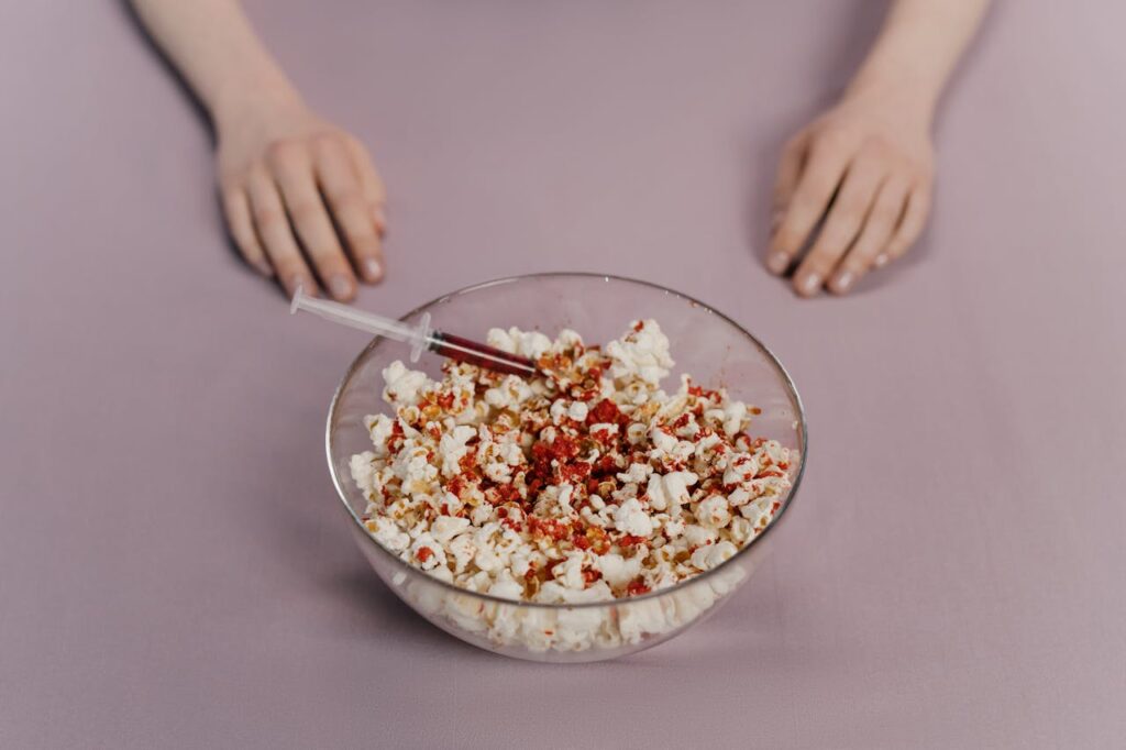 Hibiscus-Flavored Popcorn That Tastes More Aromatic Than Edible