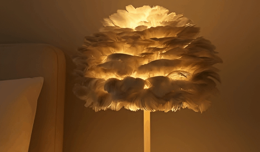 The "Ostrich-Hybrid" Marabou Lamp