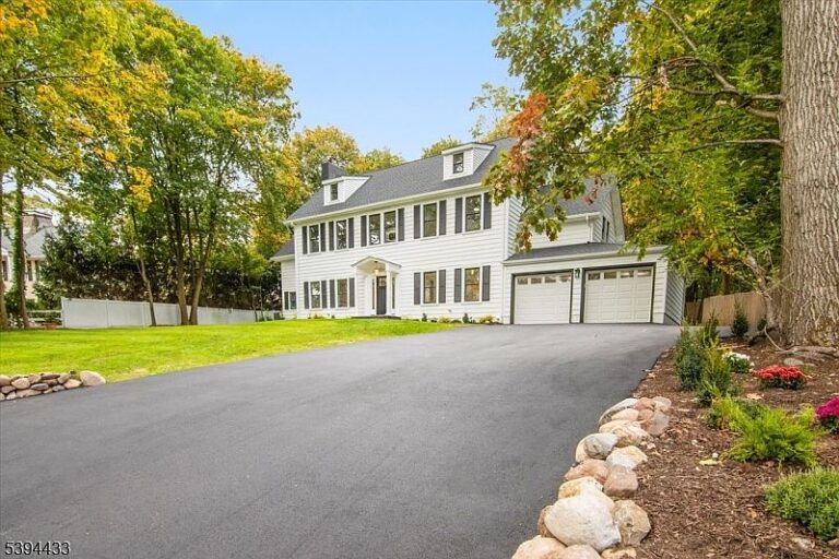 Discover a Charming 1927 Colonial Home in West Orange, New Jersey, Boasting 3,179 Sq. Ft. of Timeless Elegance and Serene Concept