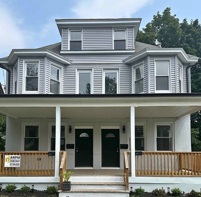 Stunning 1913 Duplex in Englewood, New Jersey, Fully Renovated with 8 Bedrooms, Modern Finishes, and Income-Generating Potential