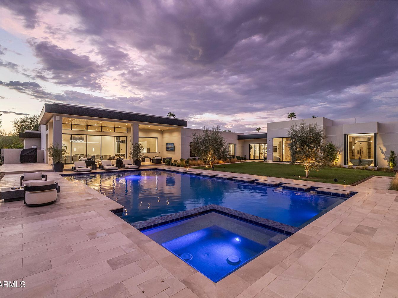 Stunning 2023 Wellness Estate in Paradise Valley, Arizona, Featuring Spa-Like Suites, and a Wellness Retreat with Infrared Sauna