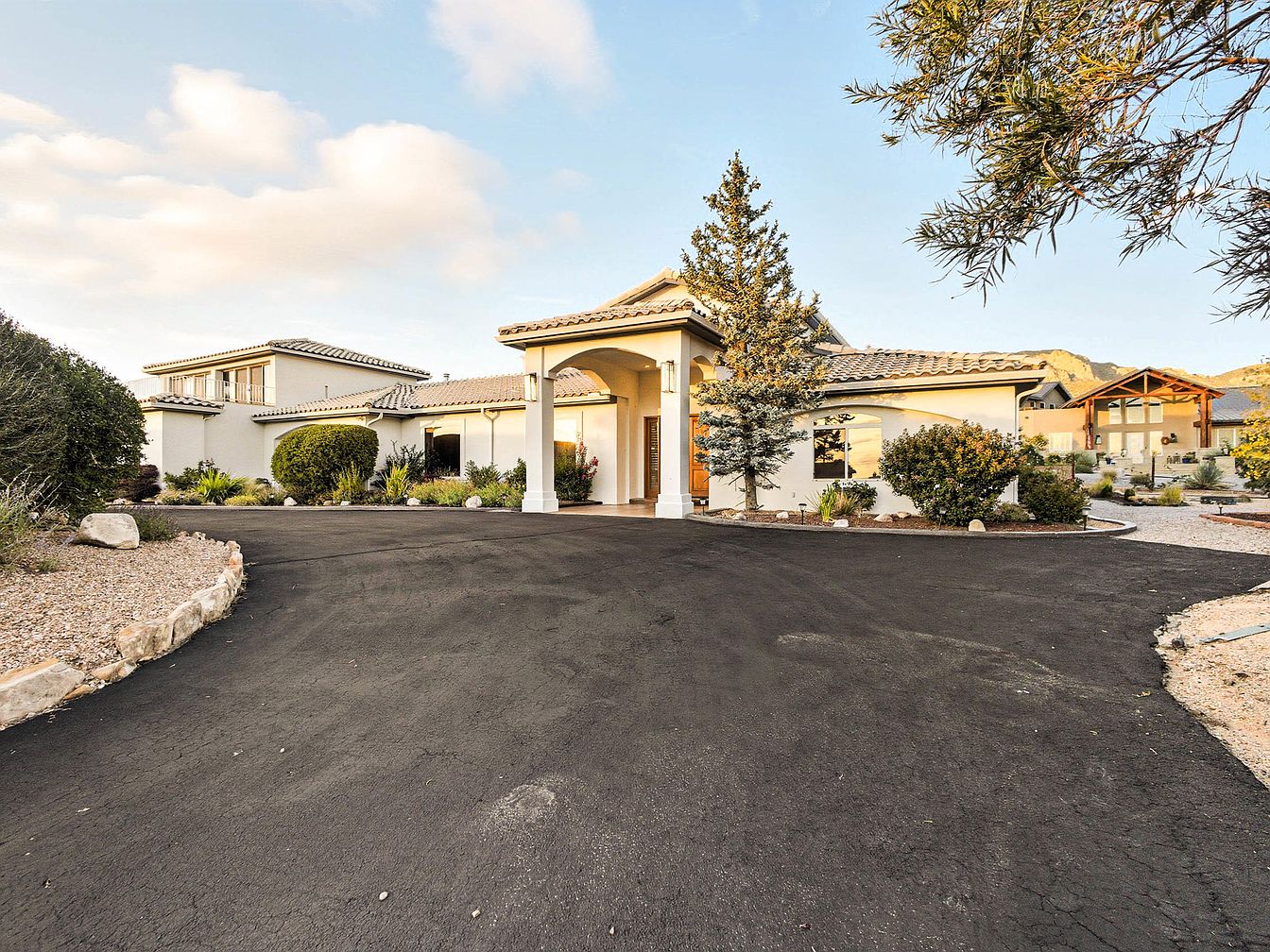 Stunning 1997 Custom Home in Albuquerque, New Mexico, with Sandia Mountain Views and a Pool for Ultimate Indoor-Outdoor Living