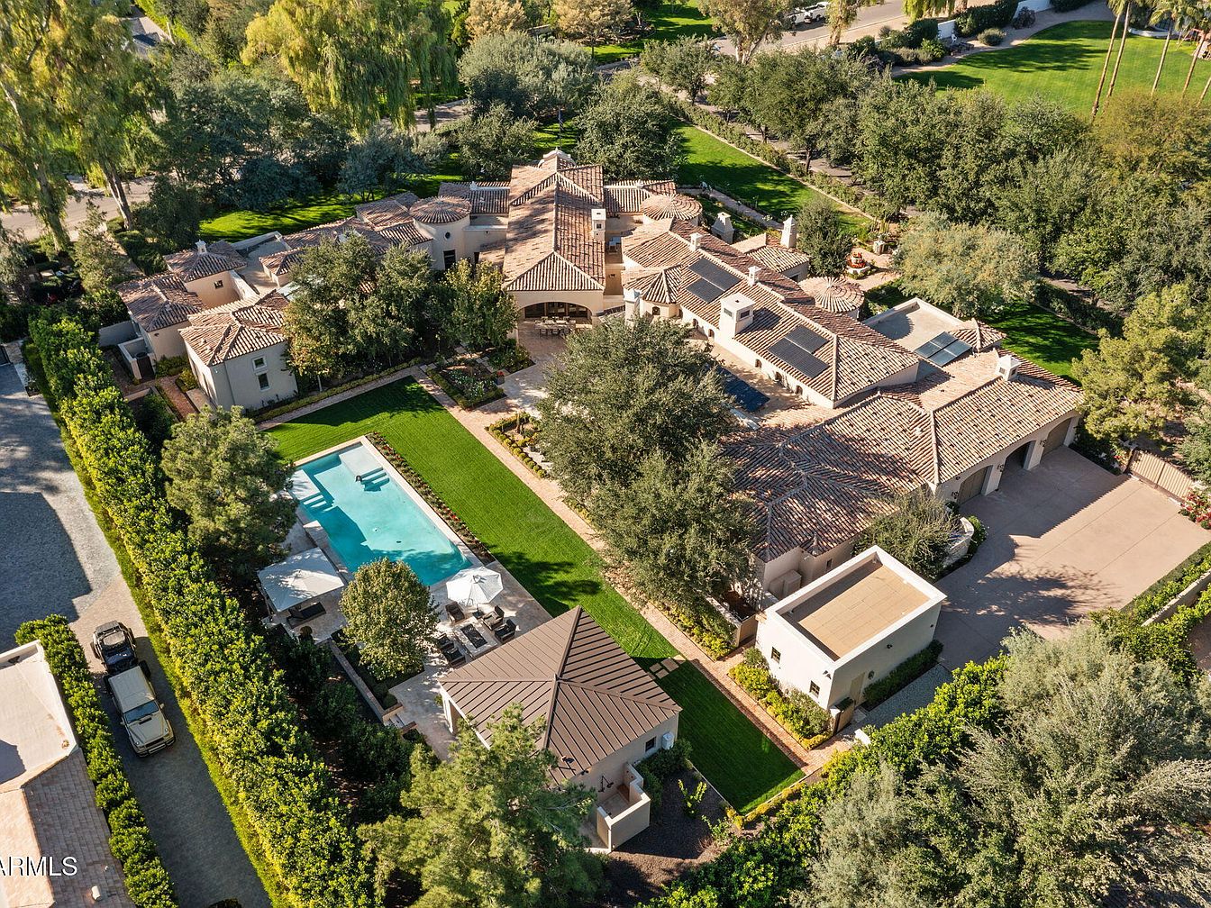 $11.5M Santa Barbara Estate in Paradise Valley, Arizona, Featuring a 50-Foot Pool, Indoor-Outdoor Flow, and Luxurious Amenities