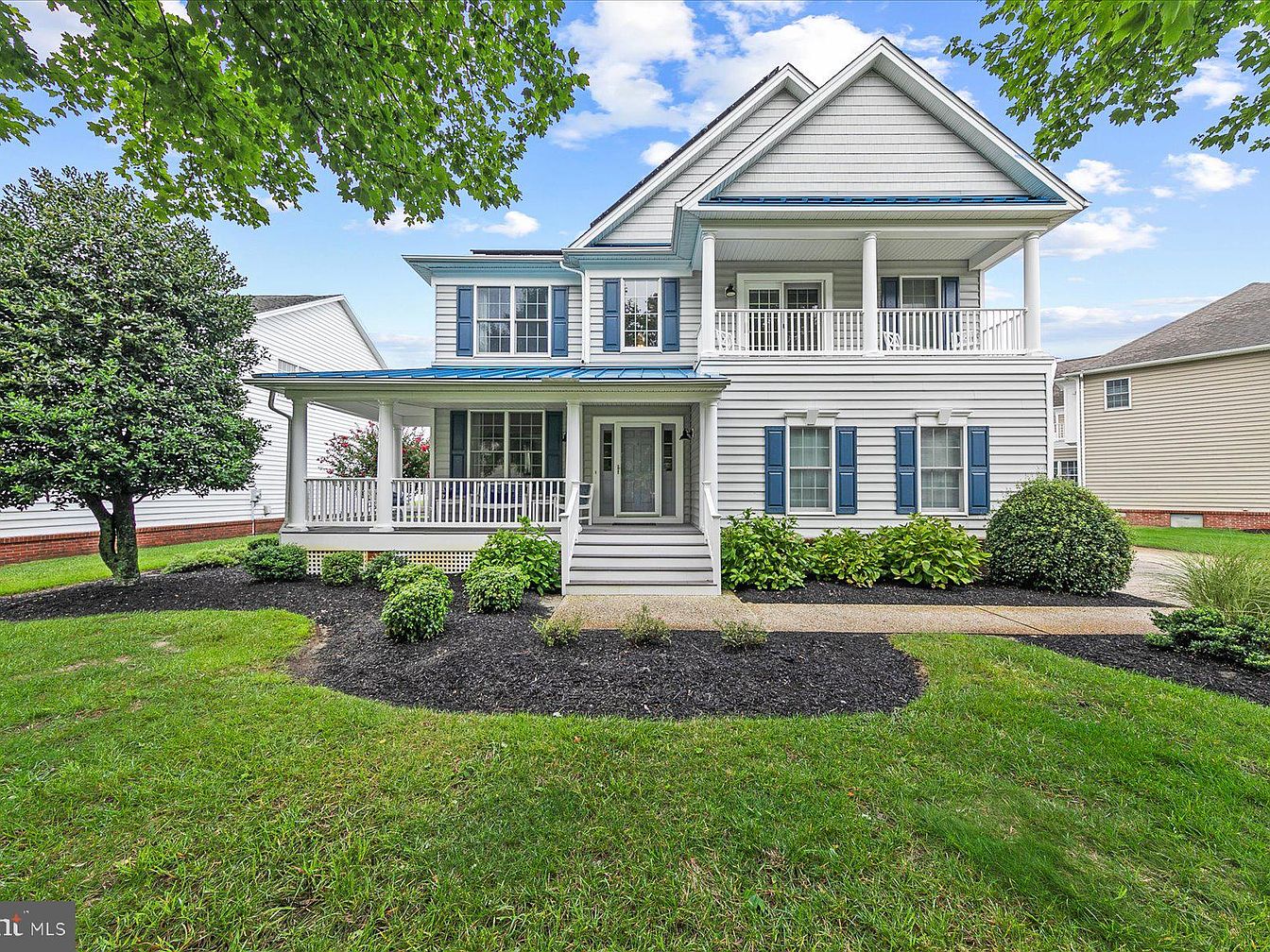 Remarkable 2005 Pond-Front Home in Bethany Beach, Delaware, with Quartz Countertops, and Resort-Style Community Amenities