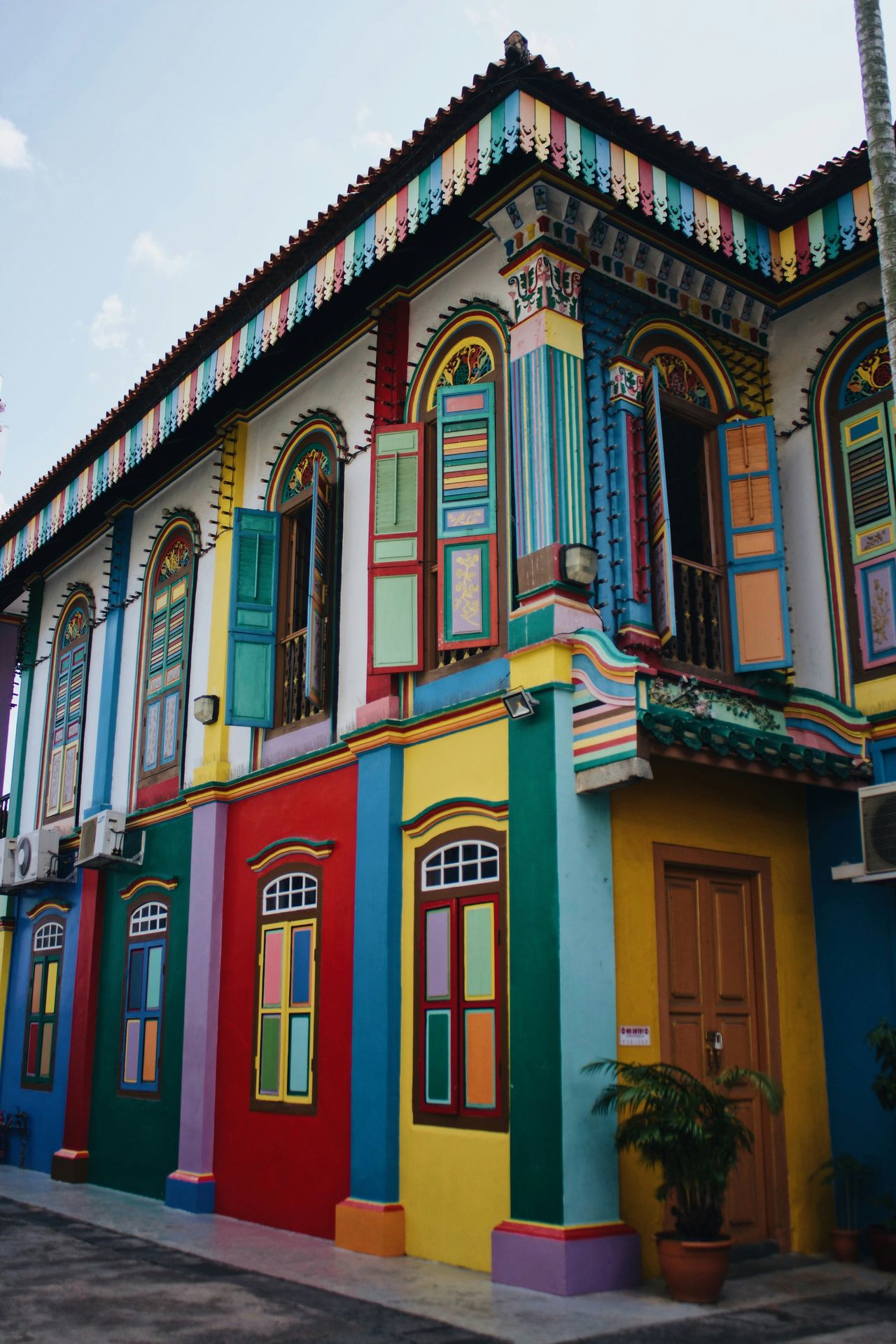 Painting Houses Vibrant Colors