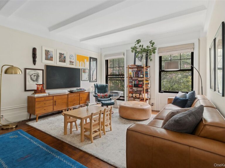 1912 Pre-War Cooperative in Manhattan, New York, Featuring High Ceilings, and a Pet-Friendly Community in the Upper West Side