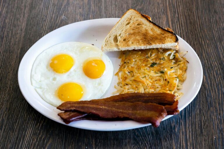 The Ultimate American Breakfast: A Delightful Dive into Morning Traditions