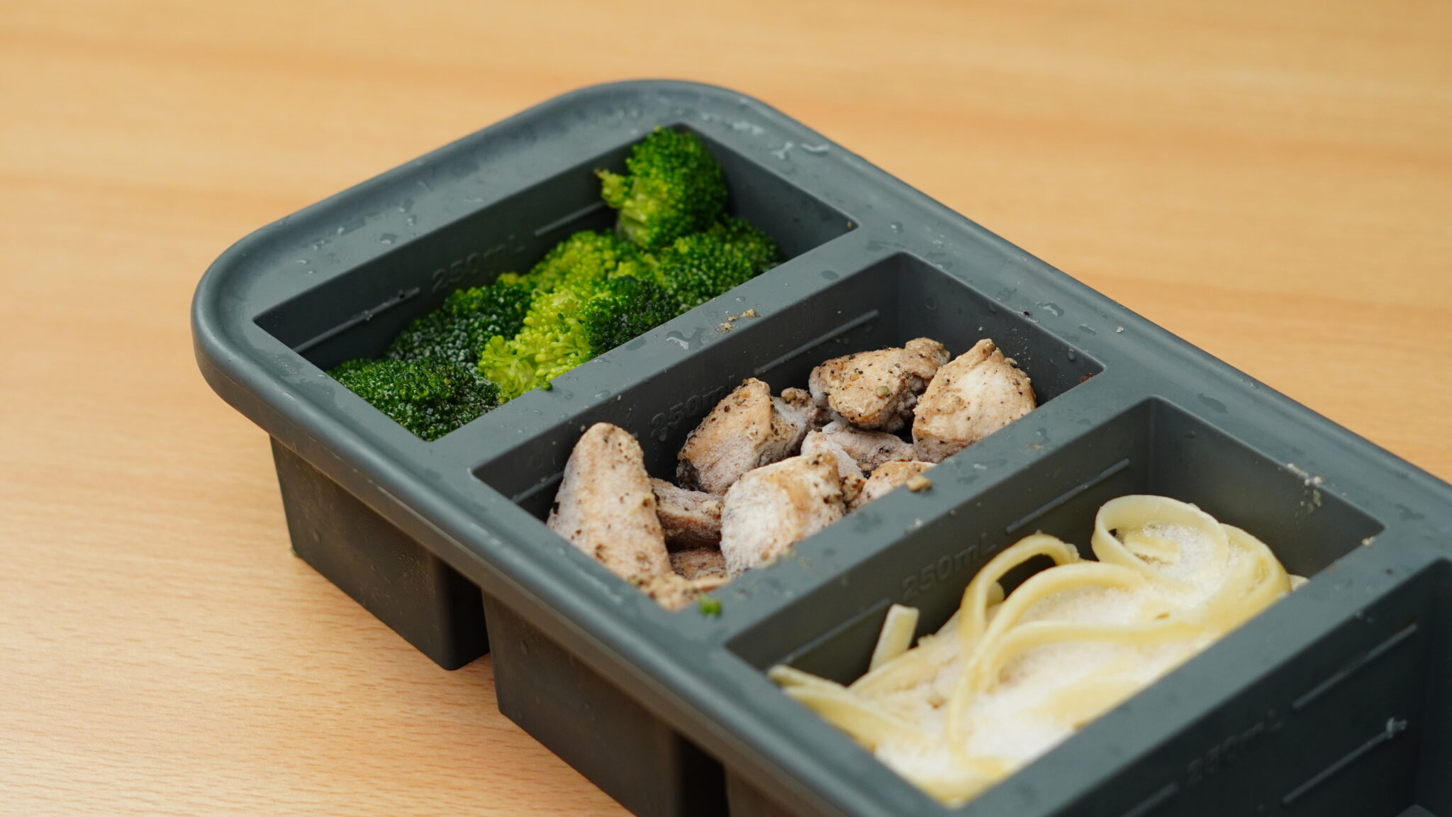 Spaghetti One Tray Chicken Broccoli Fettuccine Freezer Meal Prep – Big Green House