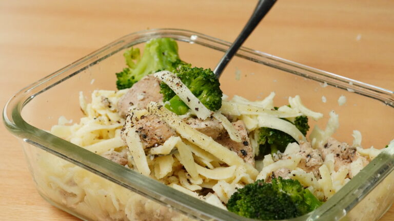 Chicken Broccoli Fettuccine Freezer Meal Prep